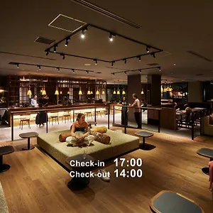 Sequence Gojo מלון